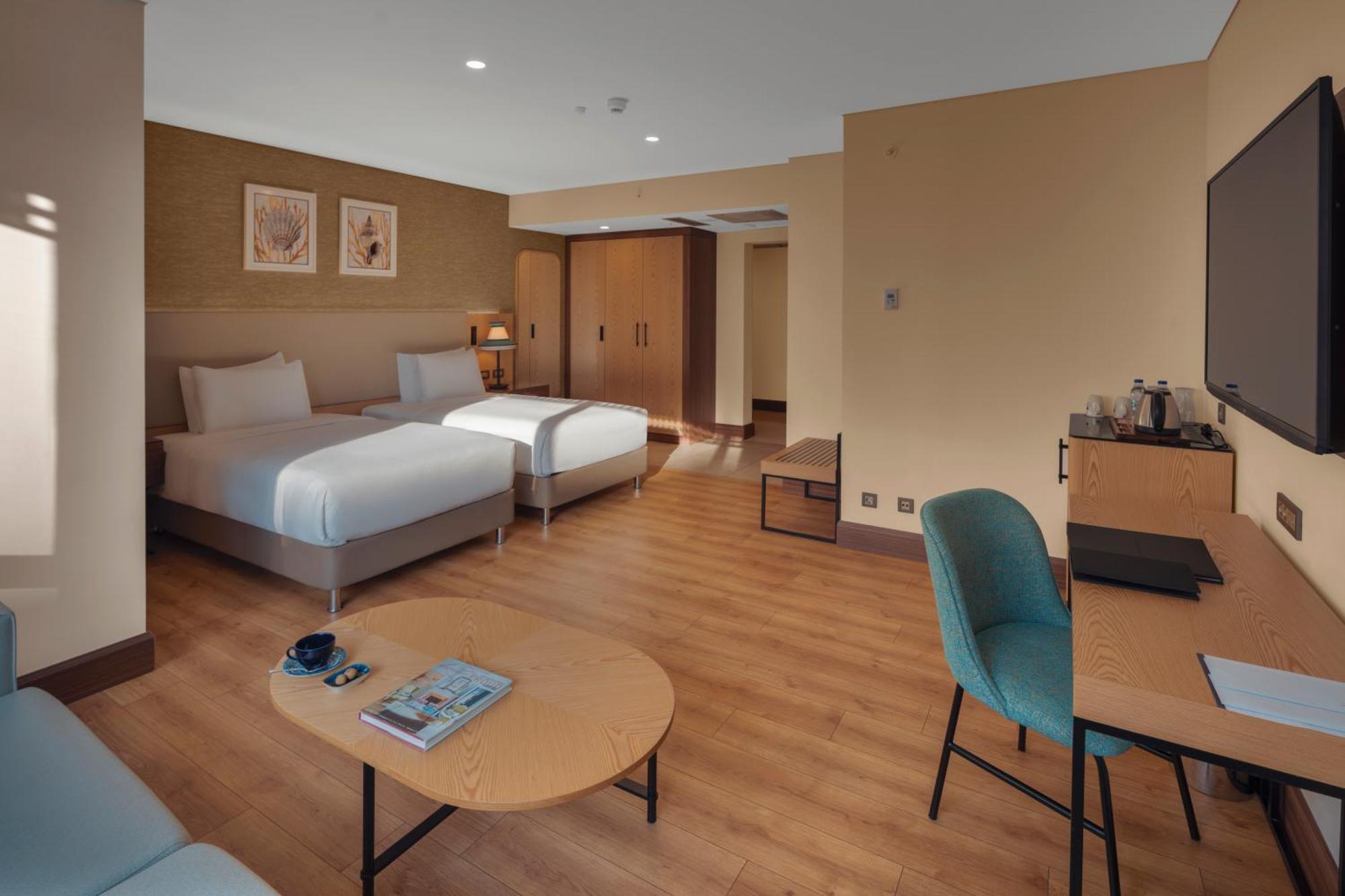 安塔利亚市中心希尔顿逸林酒店 外观 照片 A room at the hotel