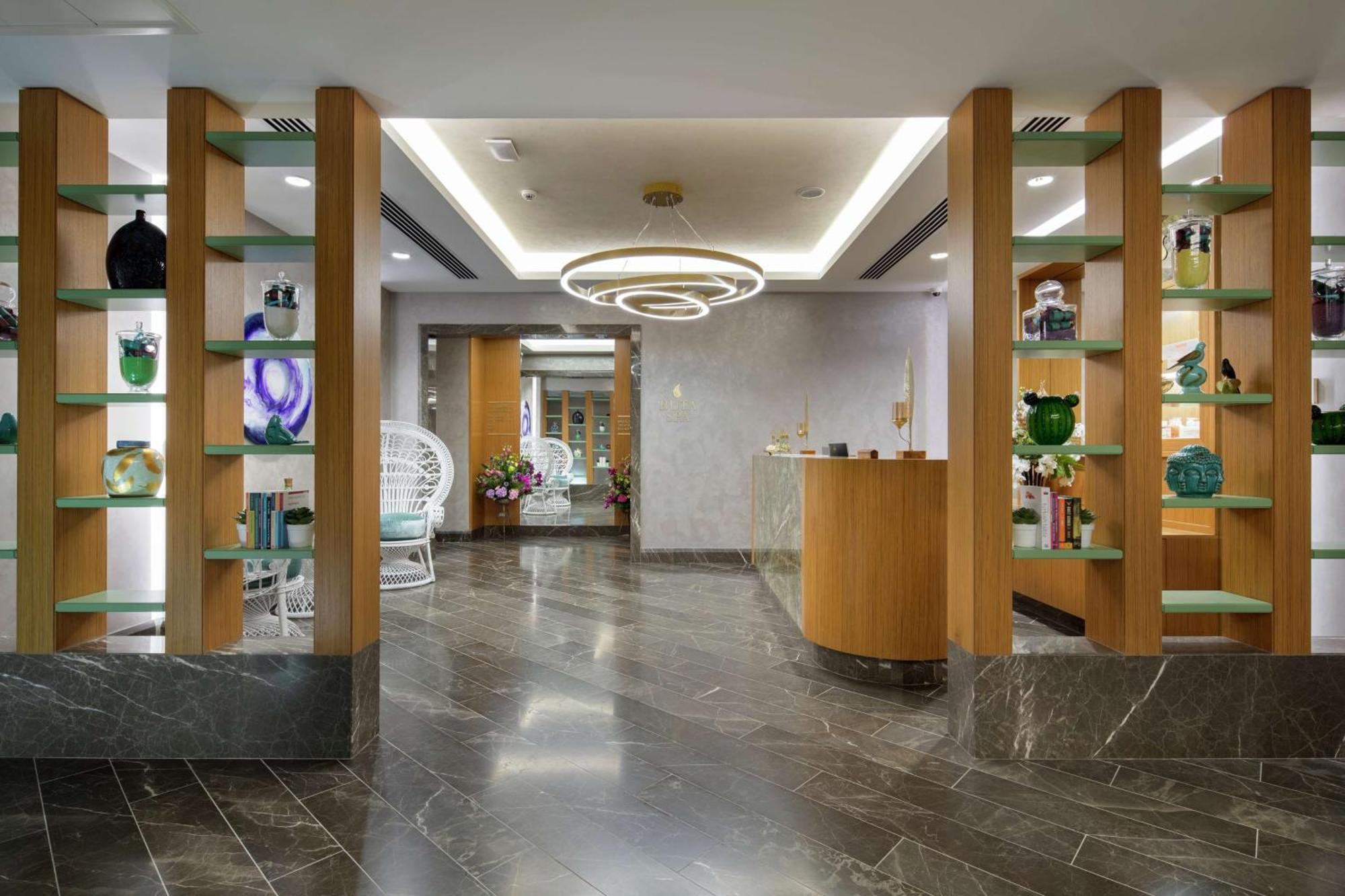 安塔利亚市中心希尔顿逸林酒店 外观 照片 The interior of the clinic